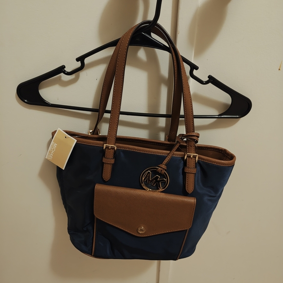 *Brand New*Michael Kors Navy and Brown Tote - Picture 1 of 2